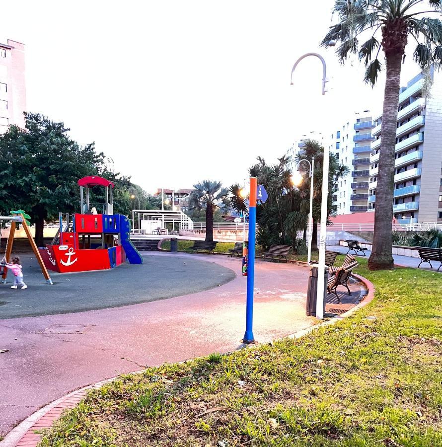 Small Lux Beachcity Close To The River,Metro And Parking 빌바오 외부 사진